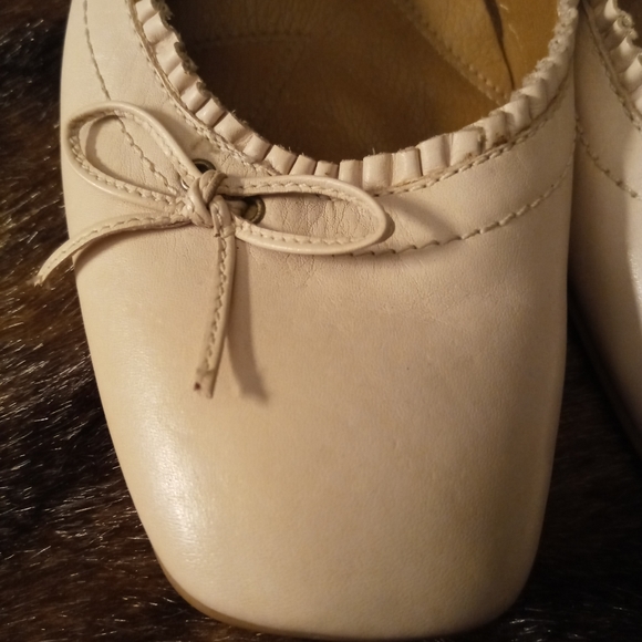 FINAL SALE Woman's shoe - FINAL**** - Picture 4 of 4